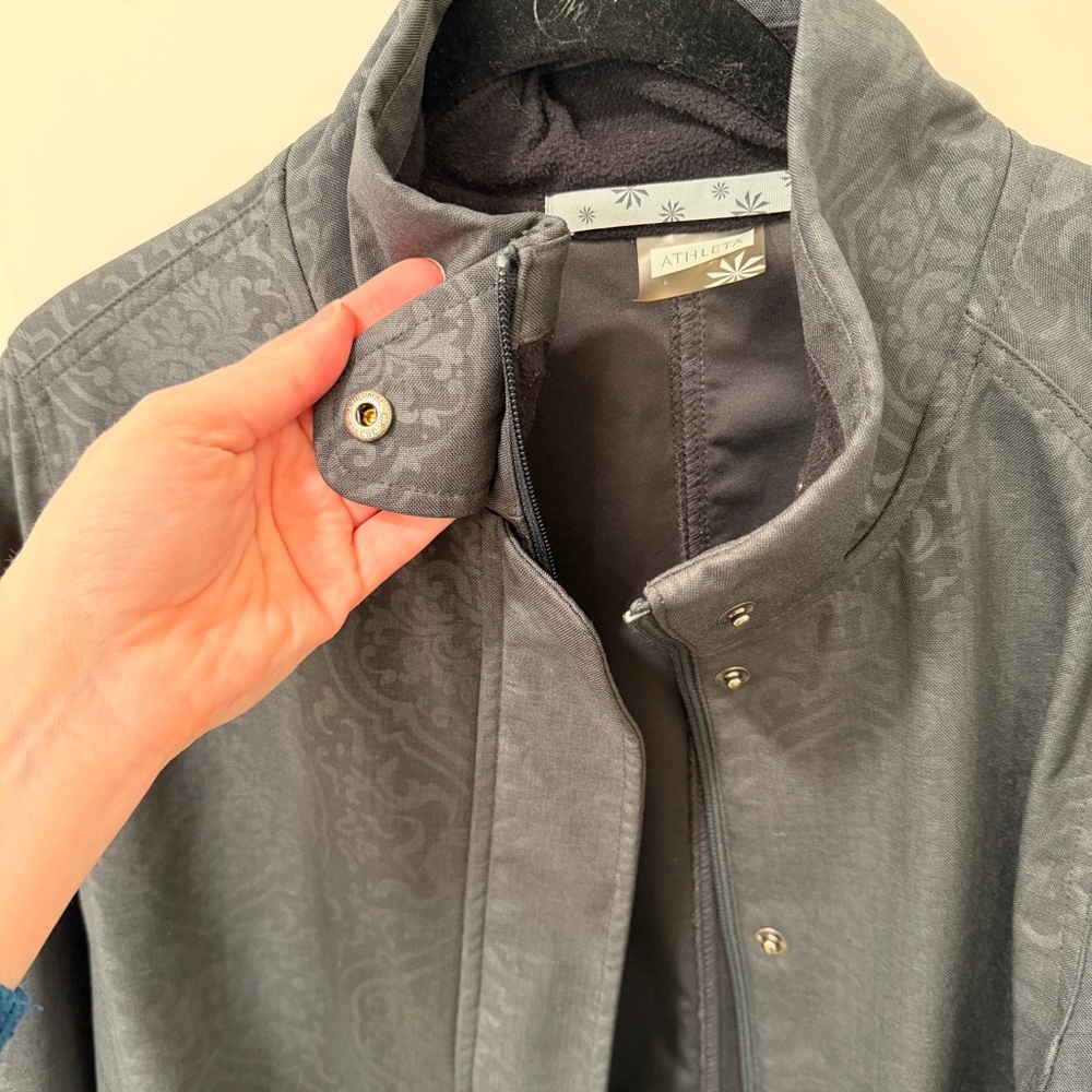 Athleta Women's Gray Patterned Jacket - image 2